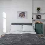 Beautiful Luxe 3 Bedroom With 4 Beds