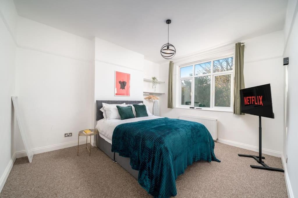 Apartment Beautiful Luxe 3 Bedroom With 4 Beds *